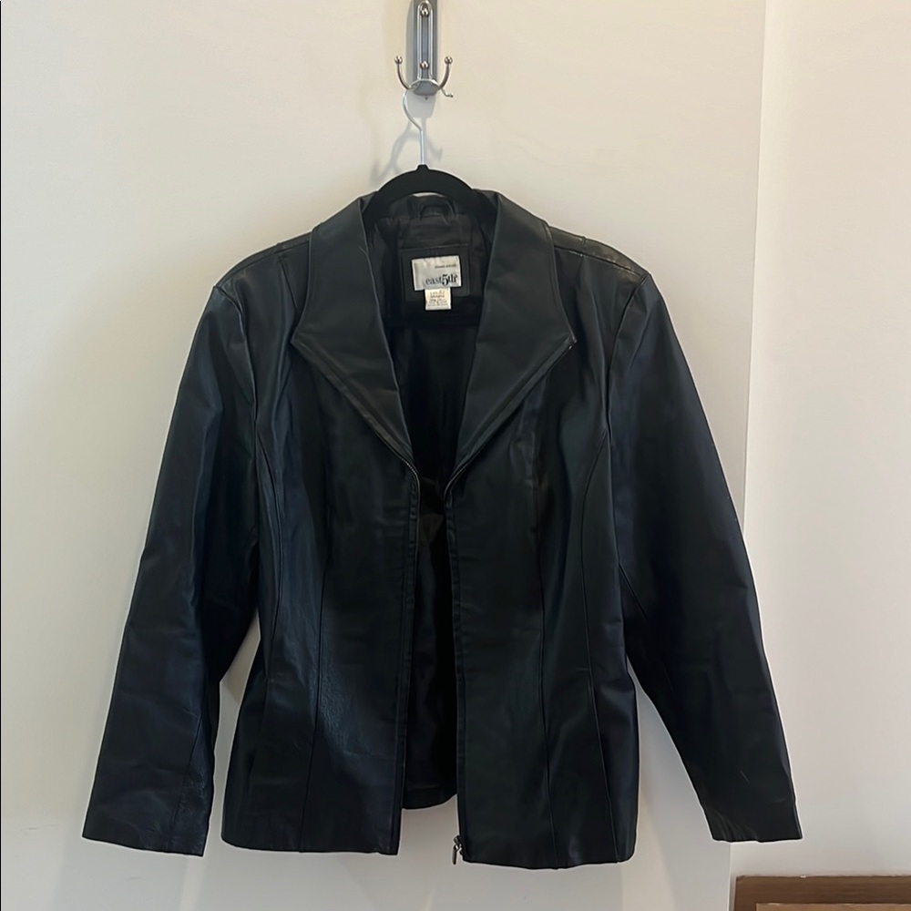 Women's Fitted Black Leather Jacket